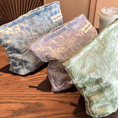 polyester-cosmetic-bag-2.jpg