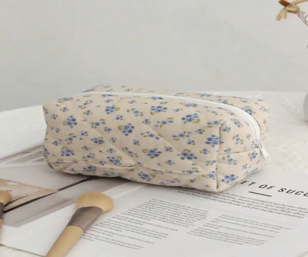 large-clear-plastic-toiletry-bag