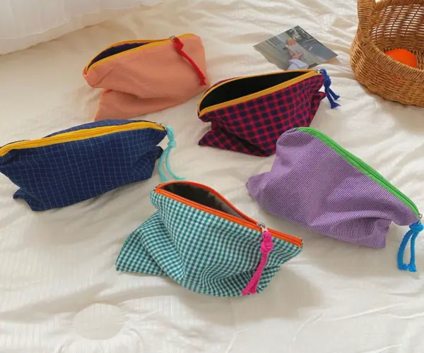 personalized-makeup-bags