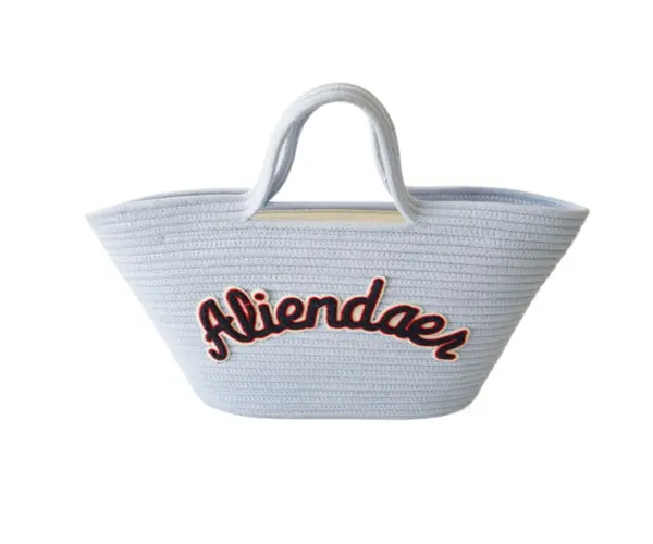 plastic-beach-tote