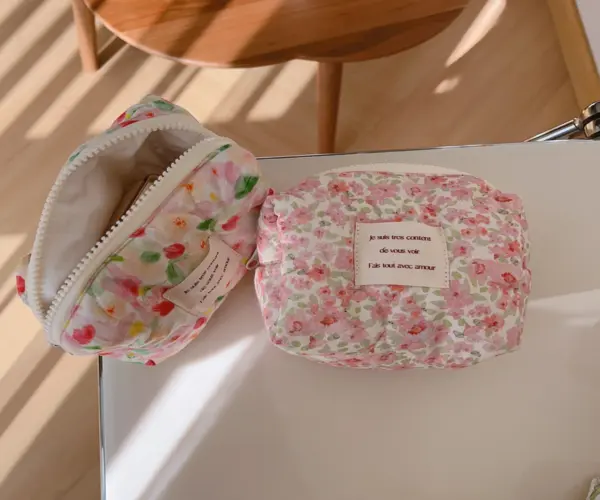 small-canvas-makeup-bag