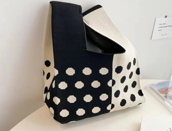 Wrist Knit Bag